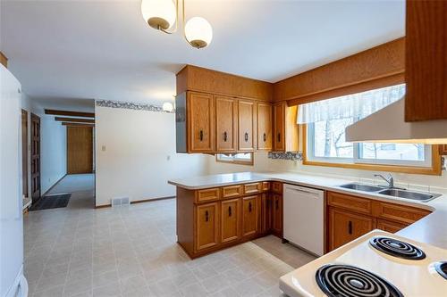 41 Coleridge Park Dr, Winnipeg, MB 