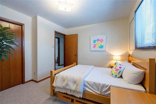 41 Coleridge Park Dr, Winnipeg, MB 