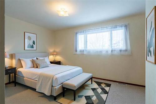 41 Coleridge Park Dr, Winnipeg, MB 