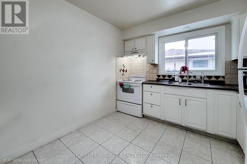 758 Stone Church Road E, Hamilton, ON - Indoor Photo Showing Kitchen With Double Sink