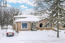 31 SYLVIA STREET  Barrie, ON L4M 5J2