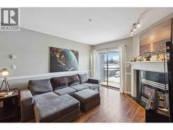 402 12025 207A STREET  Maple Ridge, BC V2X 0R3