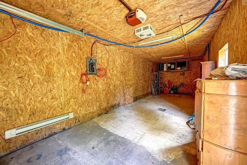 Garage - 24 Ch. Peninsula, Saint-Adolphe-D'Howard, QC - Indoor
