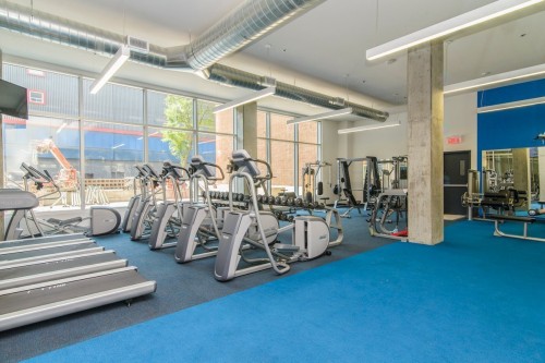 Exercise room - 2048-1414 Rue Chomedey, Montréal (Ville-Marie), QC - Indoor Photo Showing Gym Room