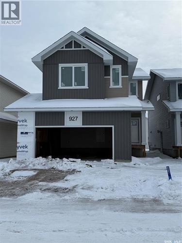 927 Traeger MANOR  Saskatoon, SK S7N 4V6