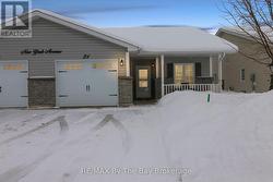 31 NEW YORK AVENUE  Wasaga Beach, ON L9Z 3A8