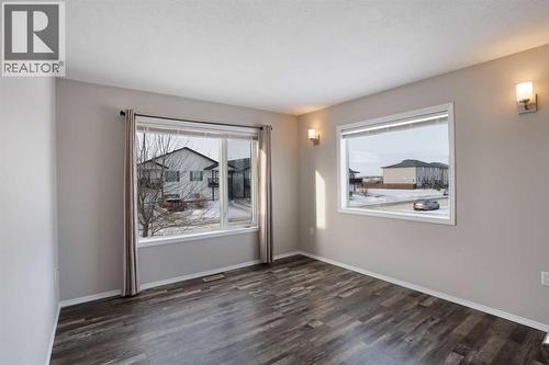 322 17 Street E, Brooks, AB - Indoor Photo Showing Other Room