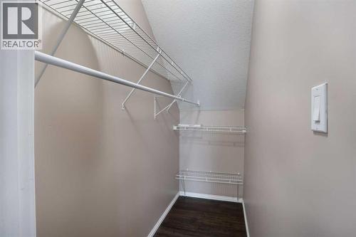 322 17 Street E, Brooks, AB - Indoor With Storage