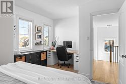 Bedroom - w/ computer nook - 