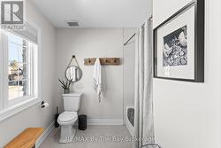 Main bath - 2nd floor - 5 pc - 