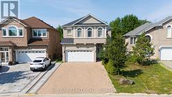104 MELBOURNE DRIVE  Richmond Hill, ON L4S 2G7