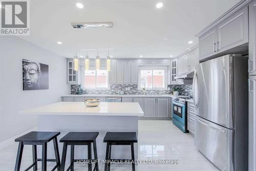 4000 Key Court, Mississauga, ON - Indoor Photo Showing Kitchen With Upgraded Kitchen