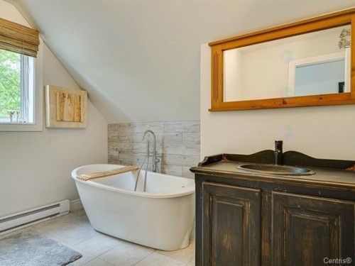 Salle de bains - 370 Mtée Victor-Nymark, Saint-Sauveur, QC - Indoor Photo Showing Bathroom