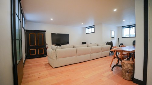 Salle familiale - 370 Mtée Victor-Nymark, Saint-Sauveur, QC - Indoor