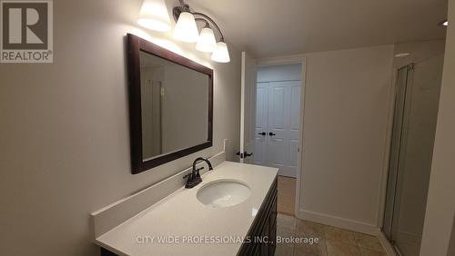 202 - 28 Hollywood Avenue, Toronto, ON - Indoor Photo Showing Bathroom