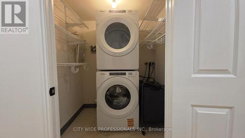 202 - 28 Hollywood Avenue, Toronto, ON - Indoor Photo Showing Laundry Room