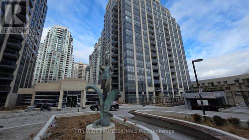 202 - 28 Hollywood Avenue, Toronto, ON - Outdoor With Facade