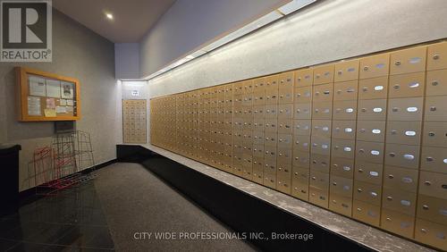 202 - 28 Hollywood Avenue, Toronto, ON - Indoor Photo Showing Other Room