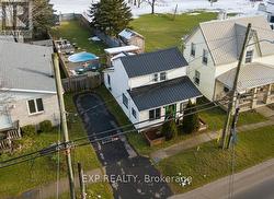 41 LAKE STREET  Prince Edward County (Picton Ward), ON K0K 2T0