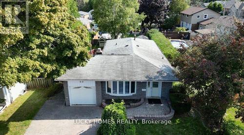33 VANSTONE COURT  Clarington, ON L1C 3V6