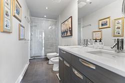 Salle de bains attenante à la CCP - 