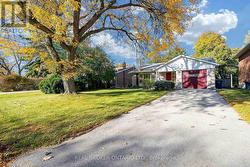 36 MARTHCLARE AVENUE  Toronto, ON M3A 1E2