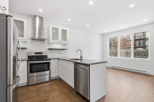 Kitchen - 4865 Rue Ste-Émilie, Montréal (Le Sud-Ouest), QC - Indoor Photo Showing Kitchen