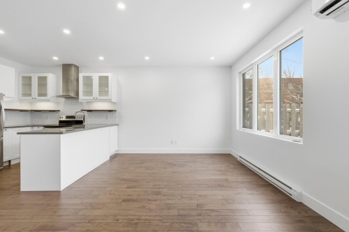 Living Room - 4865 Rue Ste-Émilie, Montréal (Le Sud-Ouest), QC - Indoor Photo Showing Kitchen