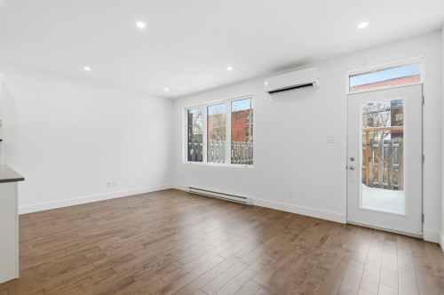 Living Room - 4865 Rue Ste-Émilie, Montréal (Le Sud-Ouest), QC - Indoor Photo Showing Other Room