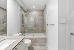 Salle de bains attenante à la CCP - 