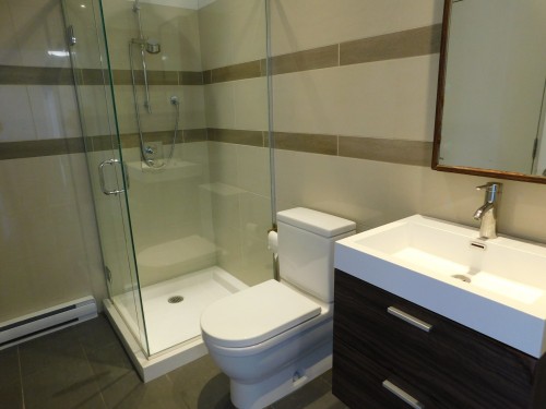 Salle de bains attenante à la CCP - 706-4500 Ch. De La Côte-Des-Neiges, Montréal (Côte-Des-Neiges/Notre-Dame-De-Grâce), QC - Indoor Photo Showing Bathroom