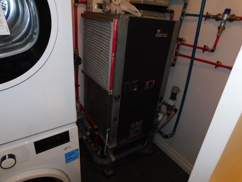 Salle de lavage - 706-4500 Ch. De La Côte-Des-Neiges, Montréal (Côte-Des-Neiges/Notre-Dame-De-Grâce), QC - Indoor Photo Showing Laundry Room