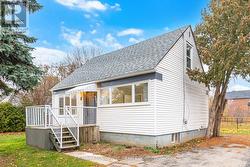 983 CLETA STREET  Burlington, ON L7R 3W9