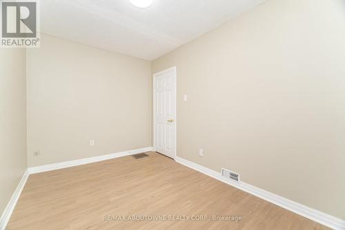 983 Cleta Street, Burlington, ON - Indoor Photo Showing Other Room