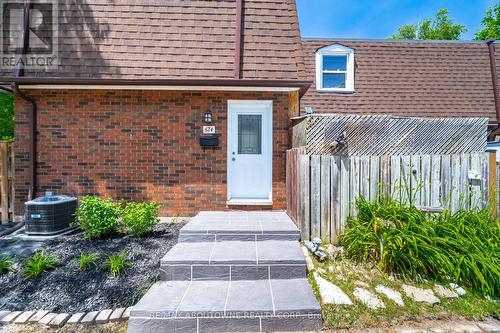 674 Francis Road, Burlington, ON - Outdoor