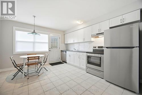 674 Francis Road, Burlington, ON - Indoor Photo Showing Kitchen With Stainless Steel Kitchen
