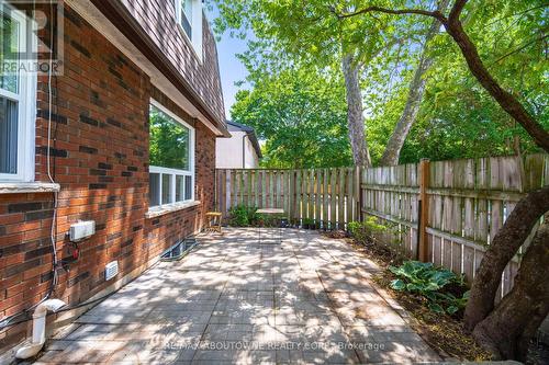 674 Francis Road, Burlington, ON - Outdoor