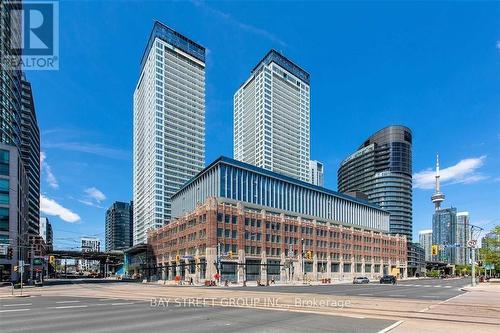 4112 - 17 BATHURST STREET  Toronto, ON M5V 0N1