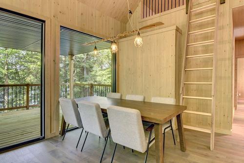Salle à manger - 3590 Lac-Des-Écorces, Barkmere, QC - Indoor Photo Showing Dining Room
