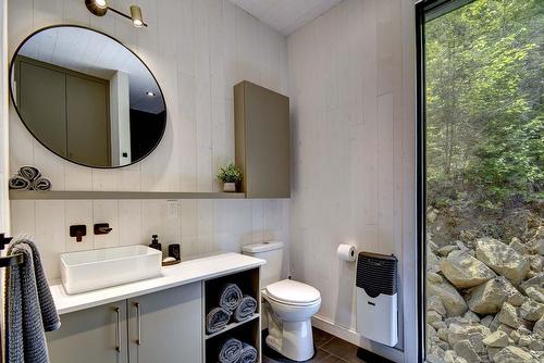 Salle de bains - 3590 Lac-Des-Écorces, Barkmere, QC - Indoor Photo Showing Bathroom