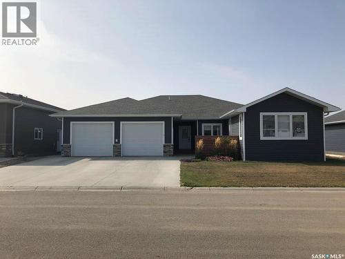 9 Warren Street S, Redvers, SK - Outdoor With Facade