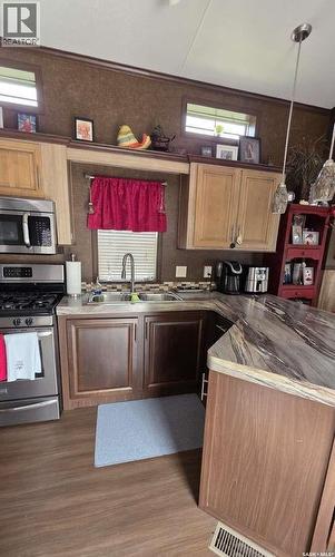 301 Railway Street, Paradise Hill, SK 