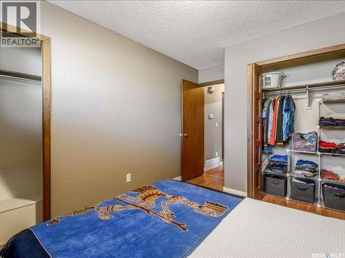 2529 Atkinson Street, Regina, SK - Indoor Photo Showing Bedroom
