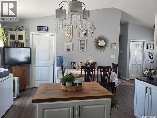 210 Douglas Place, Waseca, SK - Indoor Photo Showing Dining Room