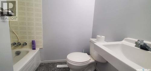 1491 112Th Street, North Battleford, SK - Indoor Photo Showing Bathroom