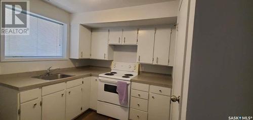 1491 112Th Street, North Battleford, SK - Indoor Photo Showing Kitchen