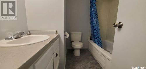 1491 112Th Street, North Battleford, SK - Indoor Photo Showing Bathroom