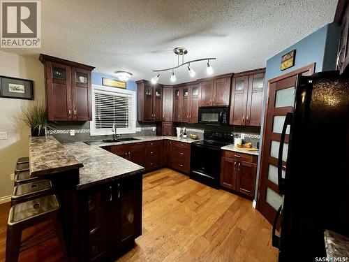 305 3Rd Street, St. Brieux, SK - Indoor Photo Showing Kitchen