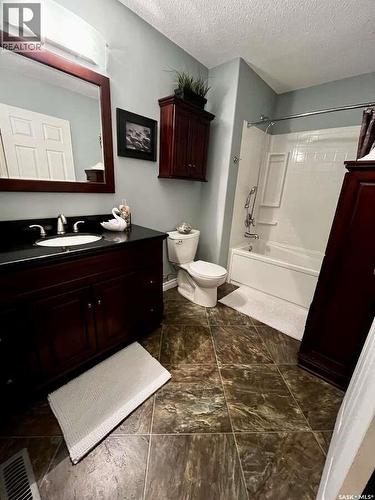 305 3Rd Street, St. Brieux, SK - Indoor Photo Showing Bathroom