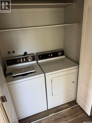 58 Stewart Crescent, Yorkton, SK - Indoor Photo Showing Laundry Room